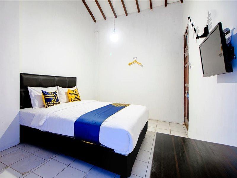Baturetno Spot On 2107 Ijo Pupus Syariah Residence מראה חיצוני תמונה